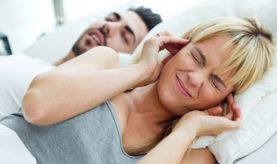 Chrápaní se zbavíte těžko, ale zmírnit se dá 